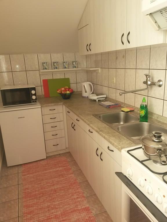 Apartment Cecilia Копривница Стая снимка
