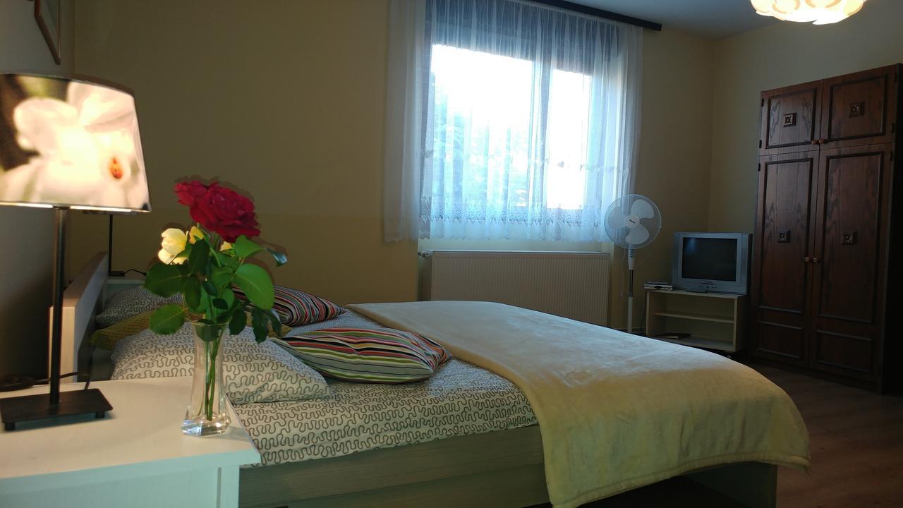 Apartment Cecilia Копривница Екстериор снимка
