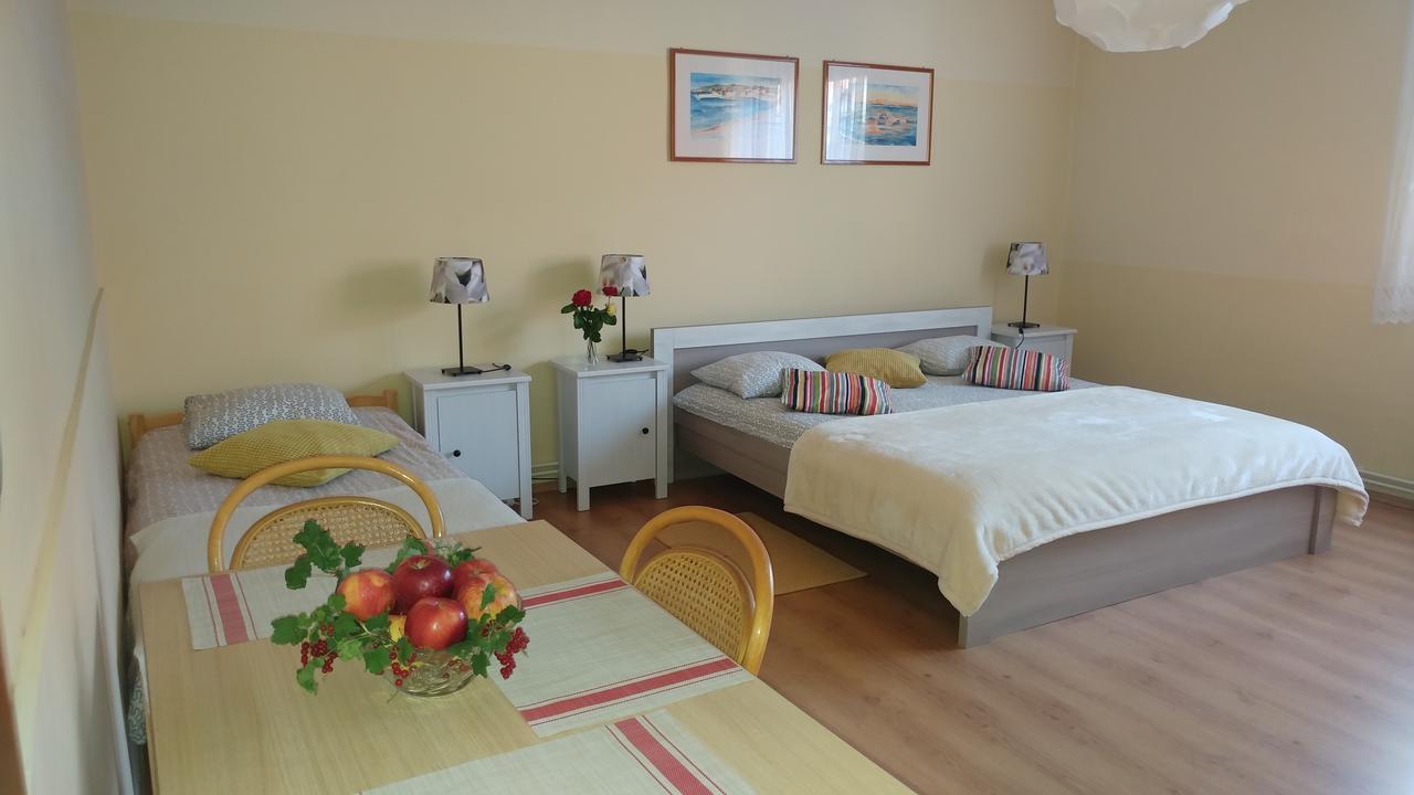 Apartment Cecilia Копривница Екстериор снимка
